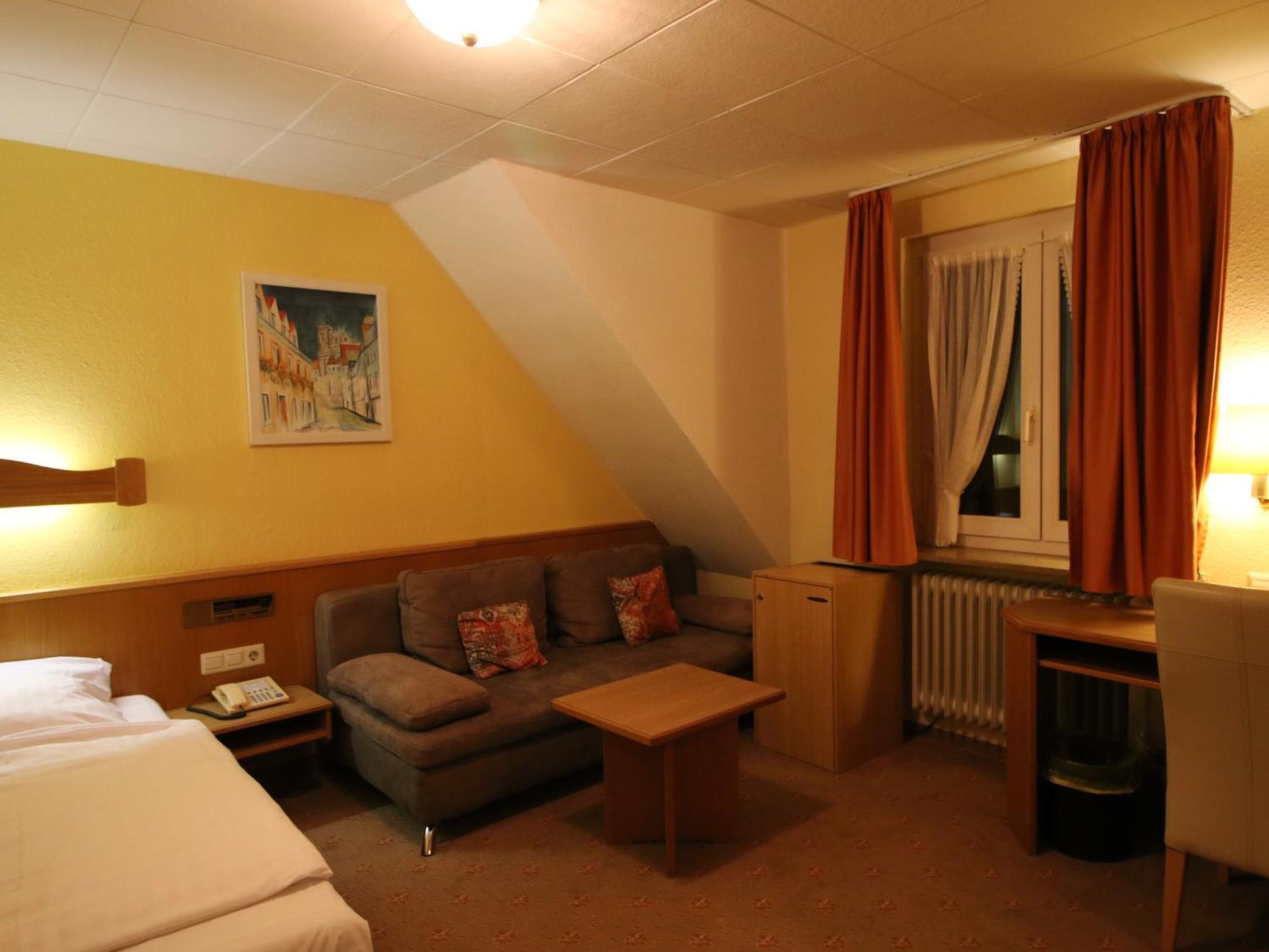 Hotel Gasthof Baeren Weingarten  Esterno foto