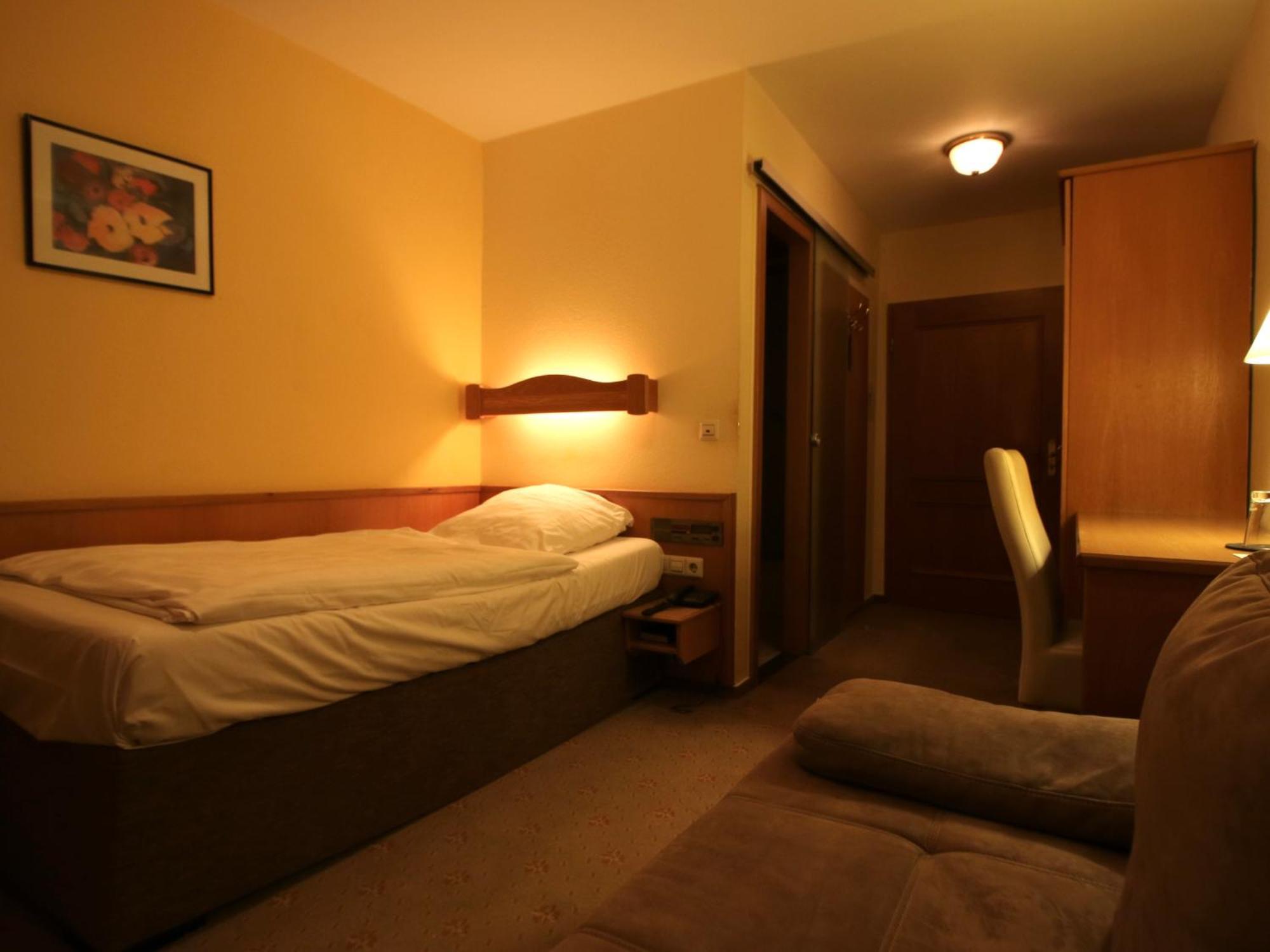Hotel Gasthof Baeren Weingarten  Esterno foto