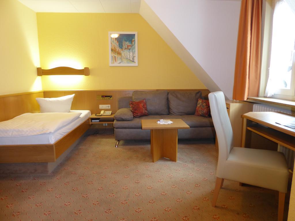 Hotel Gasthof Baeren Weingarten  Esterno foto